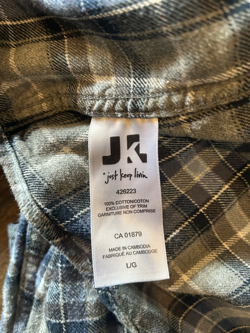 Men's Blue and Gray Plaid Button-up Shirt - Picture 4 of 4